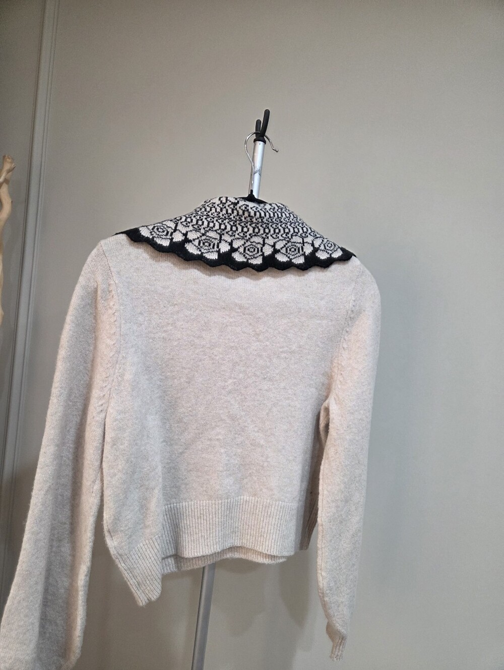 THML Women’s Cream Sweater with Black Pattern Collar Sz.XS - Picture 4 of 10